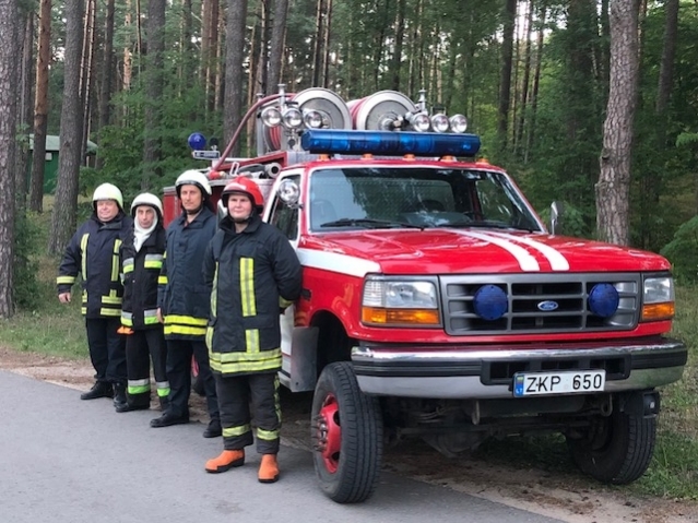 Kauno rajono savanorių ugniagesių pagalba Jonavos rajone